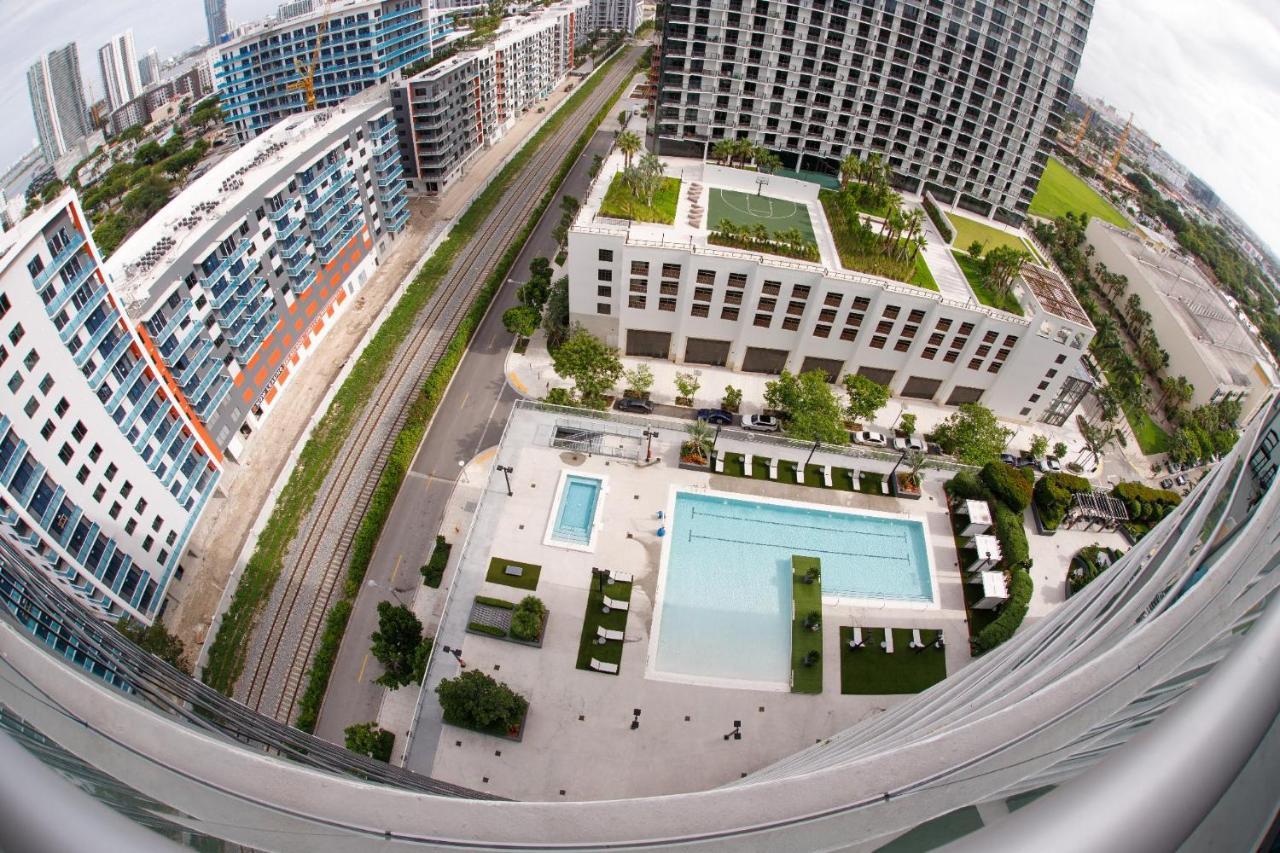 Midtown Miami Residences Доръл Екстериор снимка
