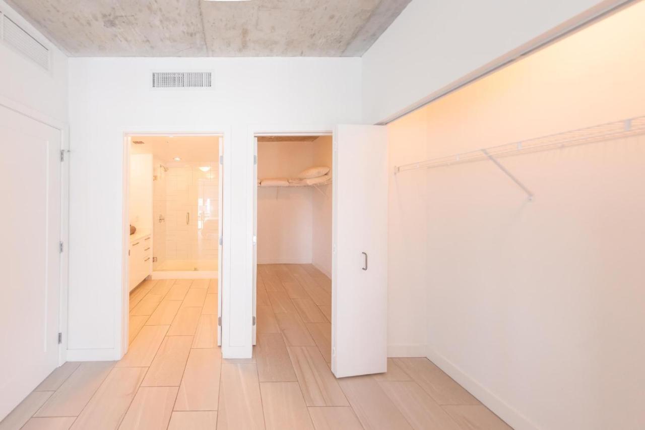 Midtown Miami Residences Доръл Екстериор снимка