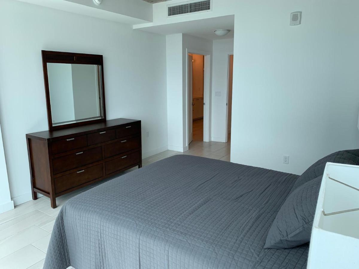 Midtown Miami Residences Доръл Екстериор снимка